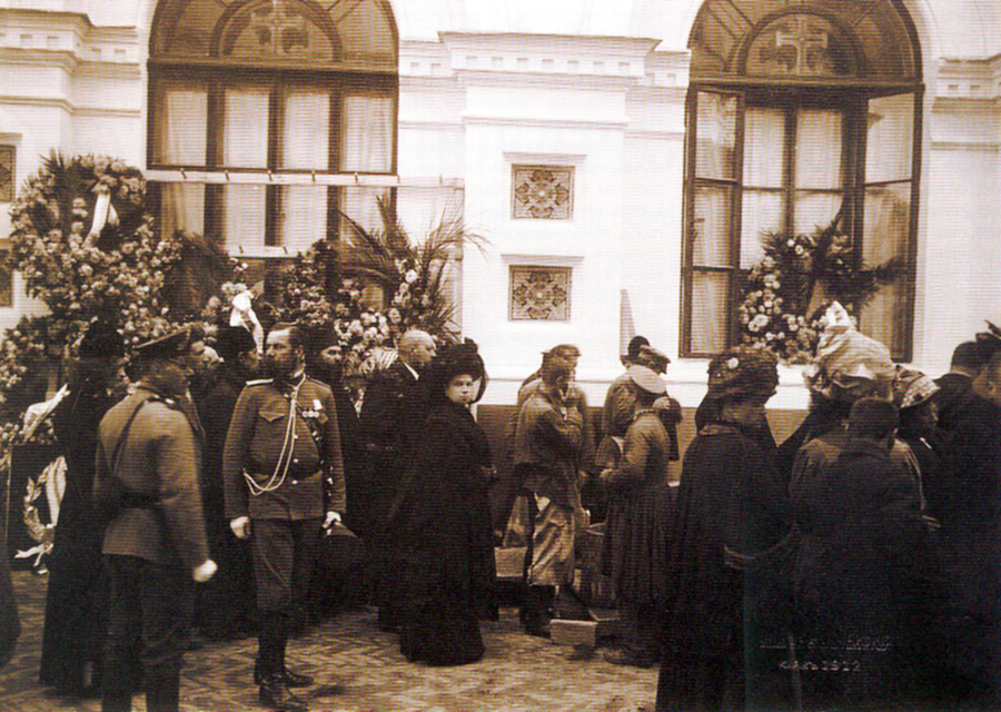 9 сентября 1911 г.   Последний момент заделывания могильного склепа П.А. Столыпина
