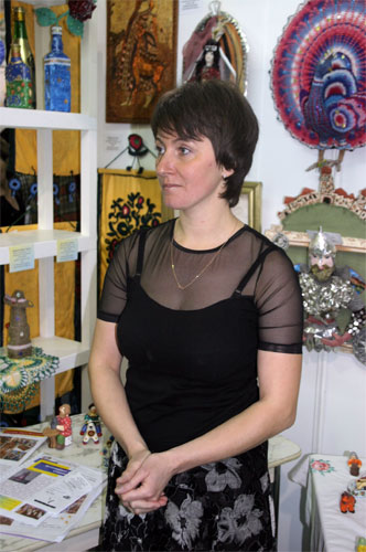 Оксана Геннадьевна Ловцова, руководитель детского творческого объединения "Сувенир"
