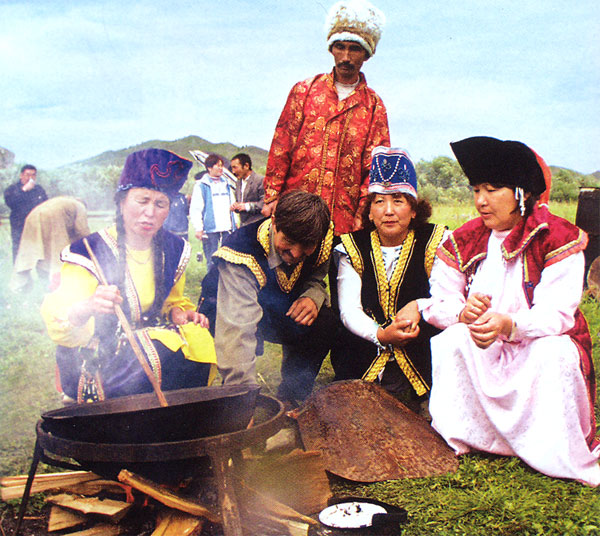 Алтайский традиционный праздник Эл-Ойин

