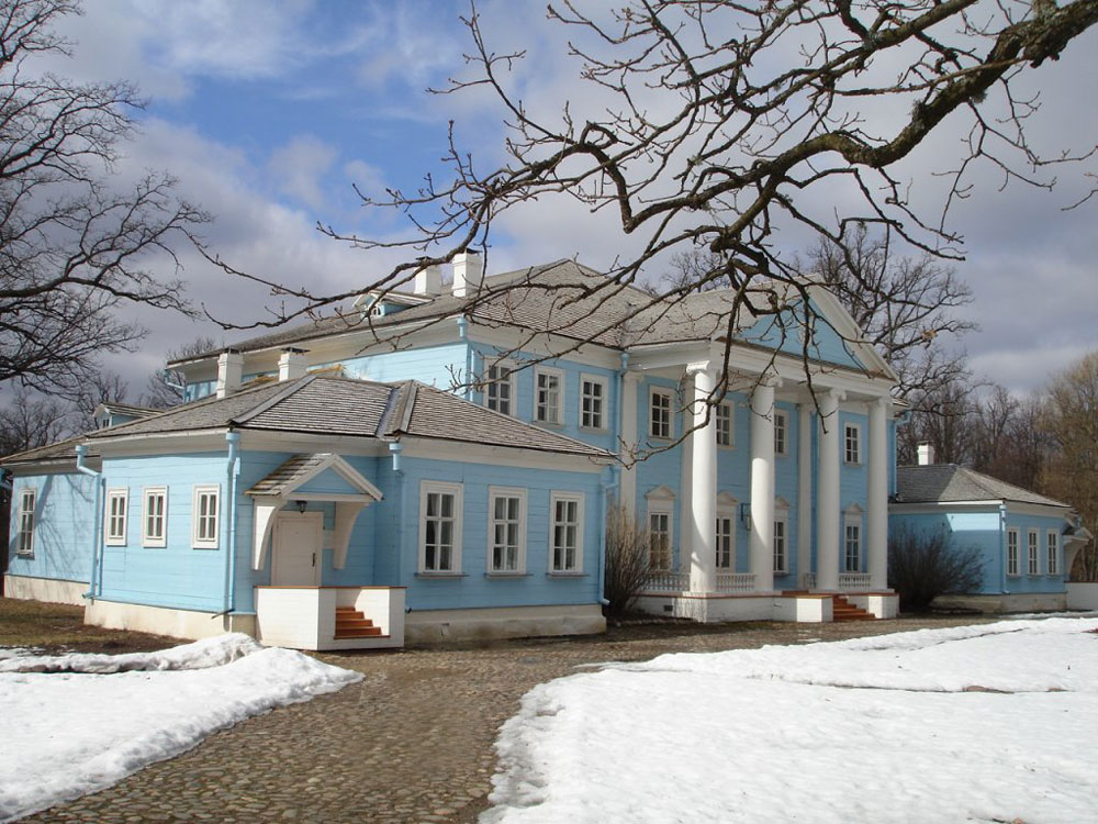 Музей-усадьба М.И. Глинки в селе Новоспасское. Главный дом
