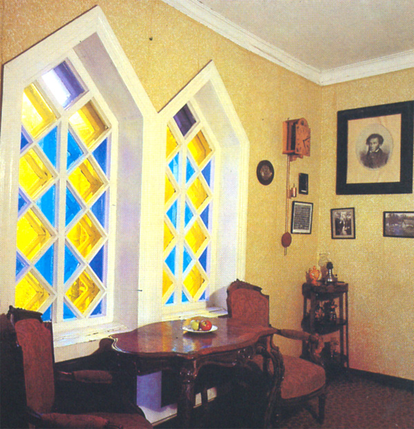 "Пушкинская" комната - коридор
