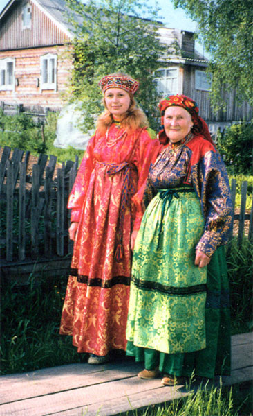 Традиционные народные костюмы
